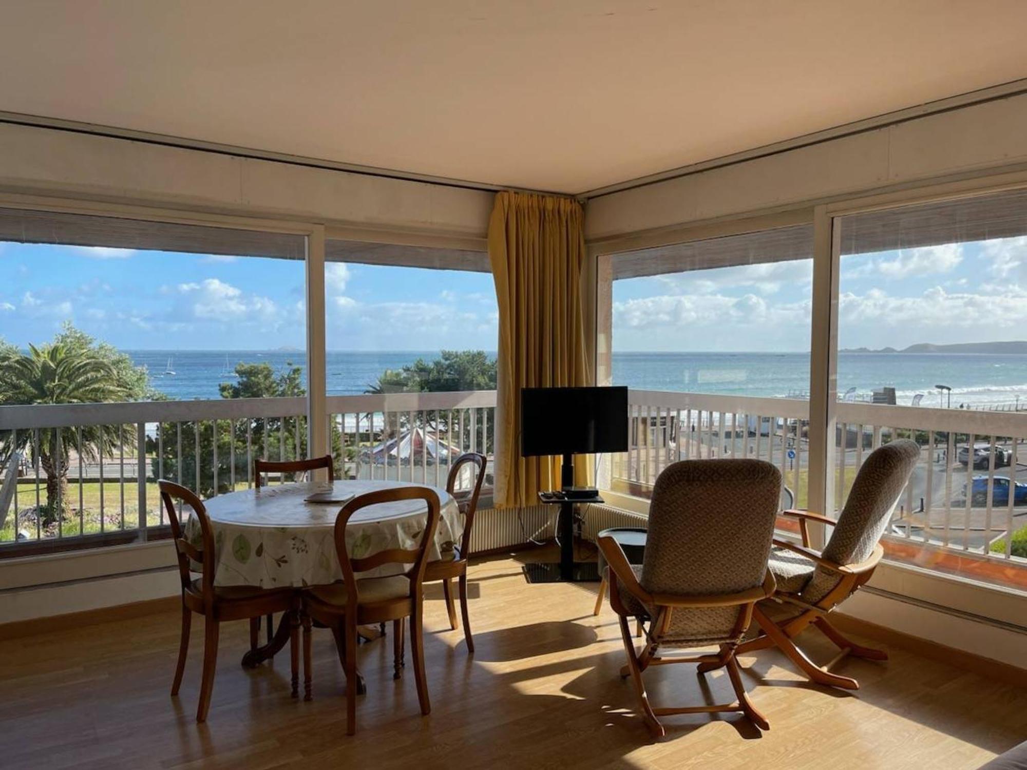 Appartement Avec Terrasse, Parking, Plage De Trestraou A Perros-Guirec - Fr-1-368-350 Exteriör bild